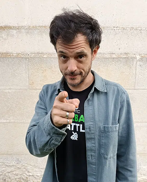 Tioneb